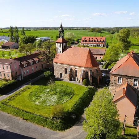 Hofensemble Nahe Berlin *