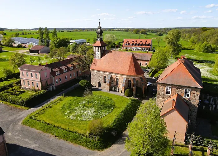 Hofensemble Nahe Berlin *